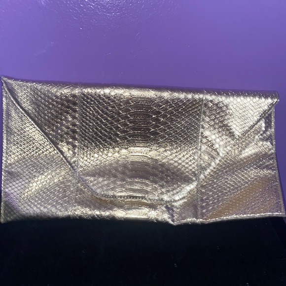 NWOT unbranded Envelope Crocodile Clutch - Picture 1 of 3